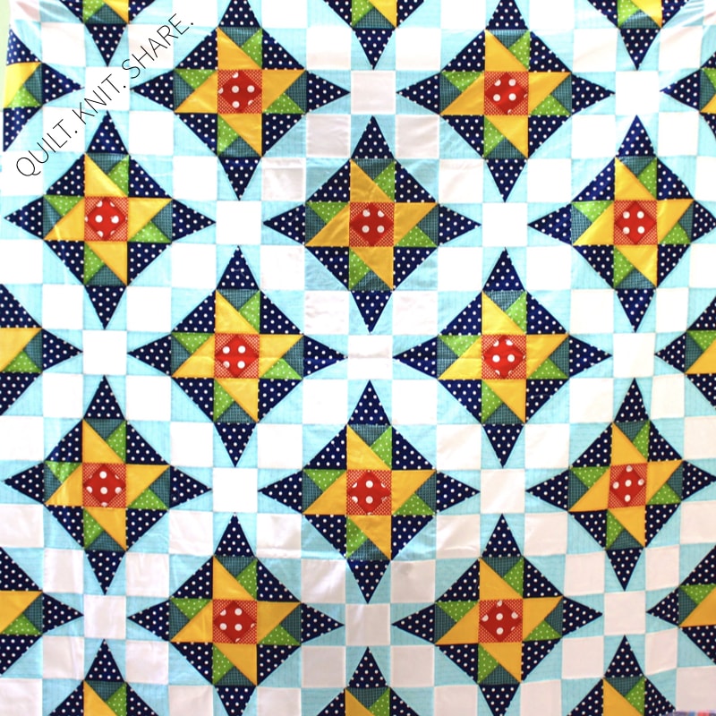 Create a beautiful illusion with this perspectives block. When the blocks are put together circles appear, but there are no curved seams. The block utilizes two different size triangles to create this illusion. The tutorial is a FREE download! #quiltblock #perspectivesblock